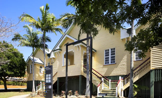 wynnum hall brisbane qld
